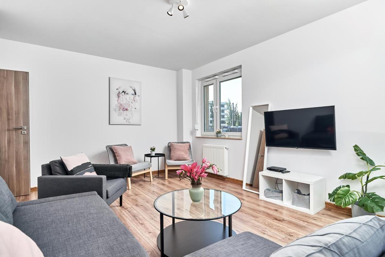 Modern Apartments Wroclaw By Renters Екстериор снимка