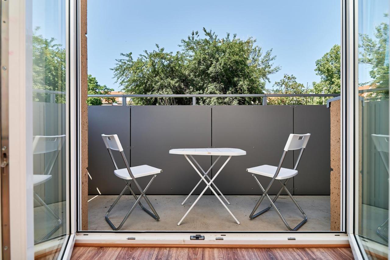 Modern Apartments Wroclaw By Renters Екстериор снимка
