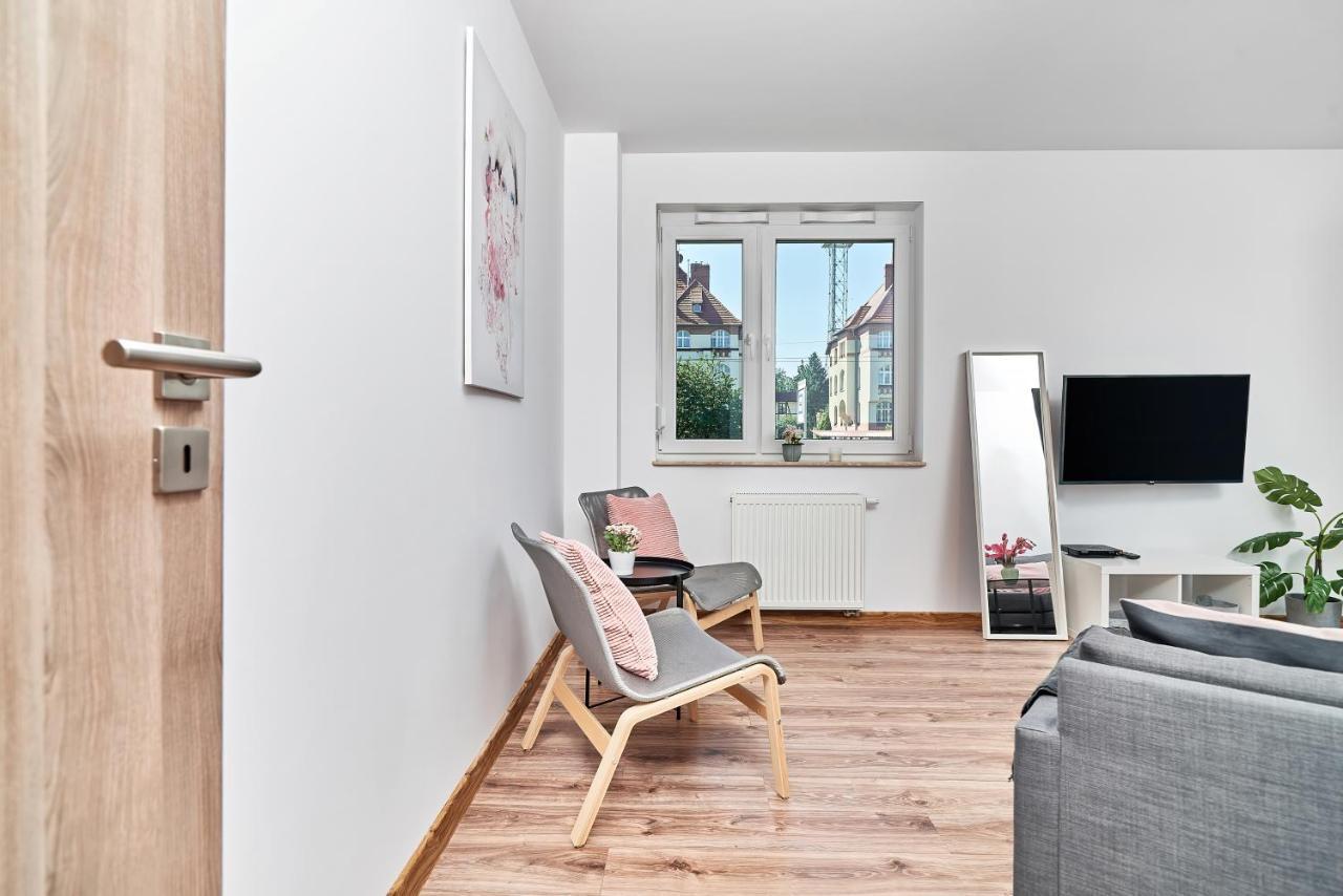 Modern Apartments Wroclaw By Renters Екстериор снимка