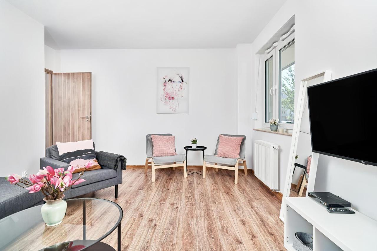 Modern Apartments Wroclaw By Renters Екстериор снимка