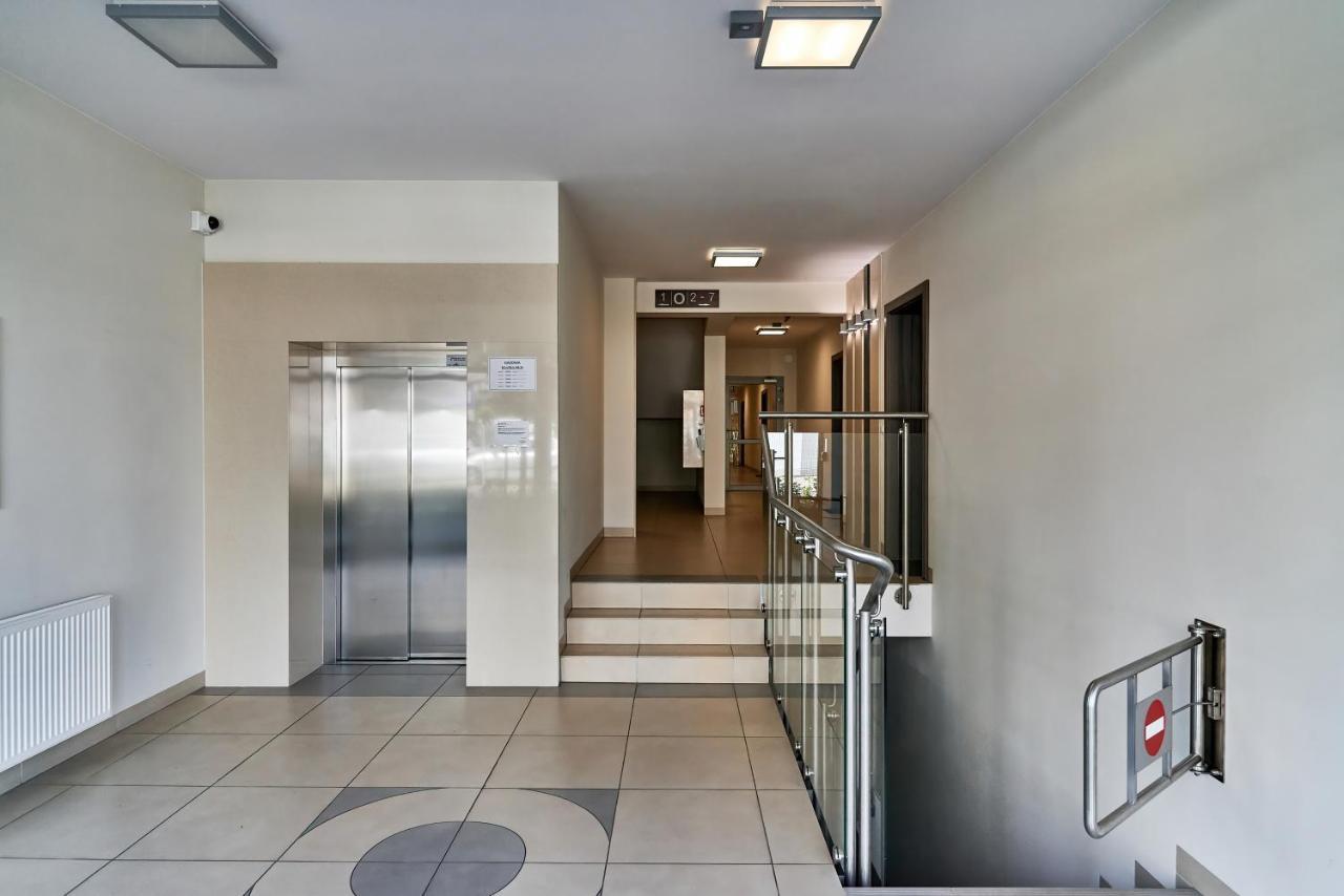 Modern Apartments Wroclaw By Renters Екстериор снимка