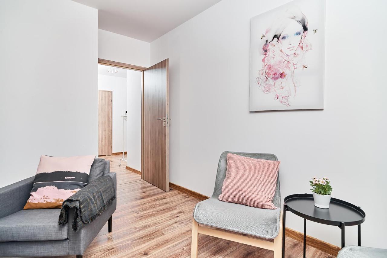 Modern Apartments Wroclaw By Renters Екстериор снимка